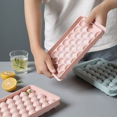 Специализированная без BPA круговая ледяная поднос для морозильника Маленькие круглые кубические ледяные подносы круглый шар