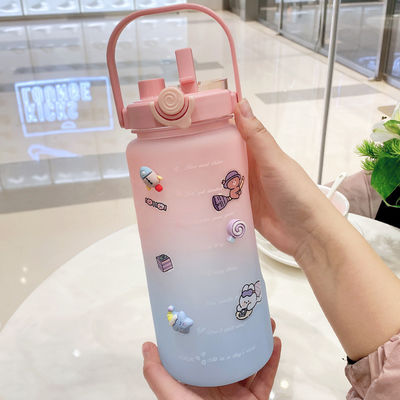 Мотивационная бутылка с маркером времени без BPA 64OZ и градиентным цветовым дизайном
