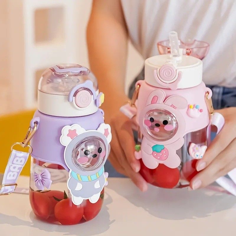 Детская бутылка с водой Мультфильм Милая пластиковая чашка с соломенным портативным дизайном